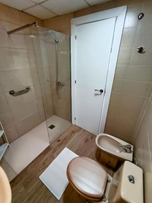 Dulos House Pool And Free Wifi Cho 外观 照片